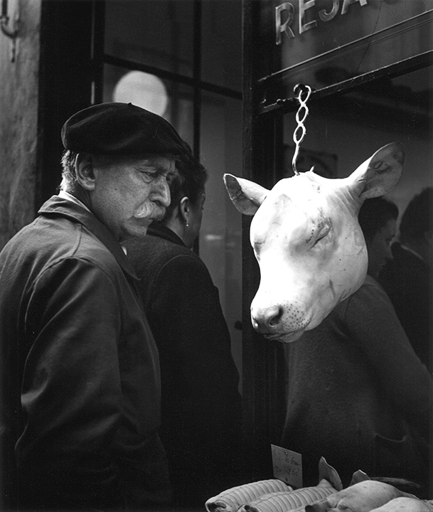 Robert Doisneau, L’Innocent, 1949. gelatin silver print (printed later)