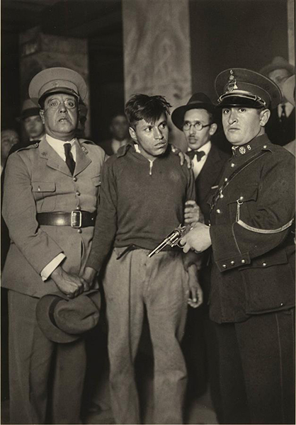 Delinquent with his weapon, Mexico City, ca.1935